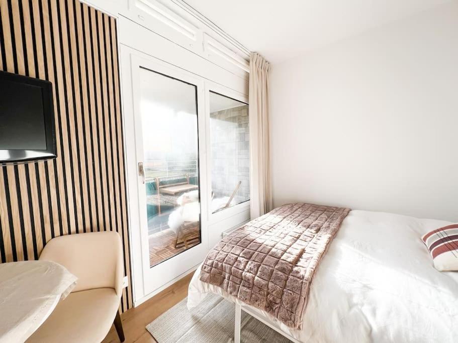 Bright Tiny Studio - Shared Pool & Sauna - Free Parking - Air Condition Muralto Ngoại thất bức ảnh